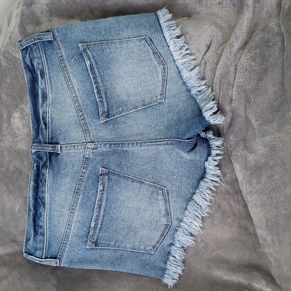 Mossimo High Rise Shorts - Picture 3 of 4